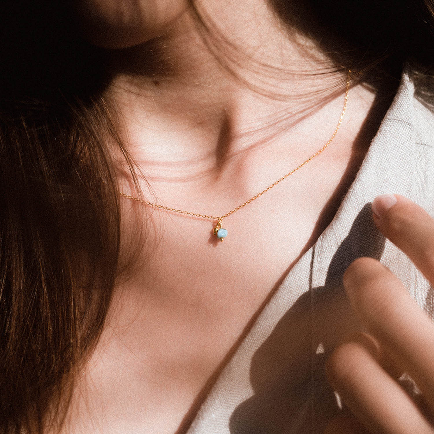 Náhrdelníky z drahých kamenů Bohovibes.